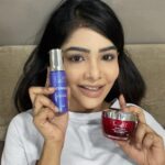 Pavithra Lakshmi Instagram - Skincare is Selfcare! ✨ I live by this mantra to have glowing and plump skin from AM to PM! My day doesn’t start without applying the Olay Regenerist Micro-Sculpting Cream, it has Niacinamide, Pentapeptide, and Hyaluronic Acid that keeps my skin plump and bouncy looking for the rest of the busy day! ❤️🤍 After a tiring day of work, I do my night skincare routine with the Olay Retinol24 Serum that has the key ingredient Retinol which helps with overnight hydration and exfoliation while I sleep and I wake up to plump and bouncy looking skin the next day! 🌙💜 This duo has been doing wonders to my skin! 🤩 Make sure you don’t miss out on Nykaa’s Hot Pink Sale. Use the code OLAYUC30 to get 30% discounts on the entire Olay range! Happy Shopping! 🥰🛍 #AD #OlayAllDay #AMPMSkincare #MorningSkincare #NightSkincare #NykaaHotPinkSale #OlayIndia @olayindia