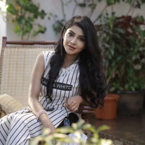 Pavithra Lakshmi Instagram - Thank you for the 500k fam❤️ couldn't ask for a better gift for the start of 2021. Love you all loads
P.c @ramesh_chidambaram