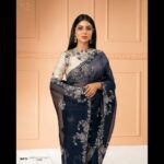 Pavithra Lakshmi Instagram – Shot by @prachuprashanth
Makeup @charithramarlechaa
Hair @durga_hair_stylist
Drape @drape_art
Outfits @mokshaa_chennai
Jewels @fineshinejewels
Shot at @uvi_photostudio