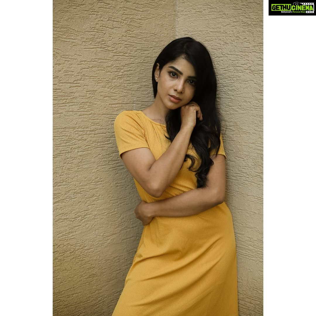 Pavithra Lakshmi Instagram - 💛 Shot by @kanmaniphotography Styling and mua @pavithra_stylist.offl