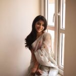 Pavithra Lakshmi Instagram - Watching life wither away with a smile A @kanmaniphotography
