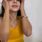 Pavithra Lakshmi Instagram - Why stick to an outdated skincare routine when you have Olay's Am to Pm combo to save the day? And you can buy the same from Nykaa at 40% today! 🥰 Use Olay’s Vitamin C Serum in the morning. It penetrates 10 layers deep into the skin and helps reduce dark spots, pigmentation & blemishes🙌🏻 And for the night, use Olay’s Retinol 24 Serum. It gives your skin overnight hydration & rejuvenates it so that you wake up with a radiant look. It's beauty sleep in a bottle ✨ Use my code: OLAYNK40 to avail the discount today on Nykaa💃🏼 #Ad #OlayVitaminCSerum #OlayRetinol24Serum #NykaaSummerSuperSaverDays #LoveItStockIt @olayindia @mynykaa