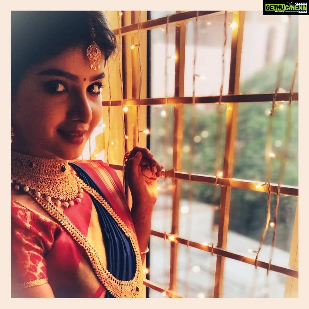 Pavithra Lakshmi Instagram - Be a painting, paint your days with love joy and happiness ❤️ trust in you babe😘 Makeover and styling @pavithra_stylist.offl Thank you for the saree mummy @rcl_pavi #pavithralakshmi #pavithra #popzy #actor #model #jewelleryshoot #blahblahblah