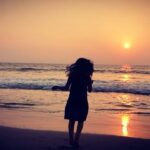 Pavithra Lakshmi Instagram - Dream, dance, swing, sway coz you just have one life and dats amazing❤️ Kerala diaries #cherraibeach #Keralamemories #traveldiaries #pavithralakshmi #pavithra #popzy #actor #model #blahblahblah Cherai Beach Palace