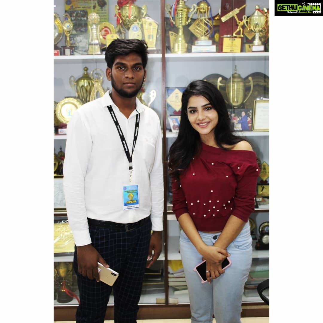 Pavithra Lakshmi Instagram - All about today!! ❤️ Trust me this day was an amazing day for me. Chief guest for @corpeaux.2k19 Guru Nanak College. Thanks a lot dhanush for inviting me. The abundant like love that you all showered on me made me dumbstruck ❤️ means a lot! Nandri Some moments from the event #pavithralakshmi #pavithra #popzy #actor #model #dancer #stylist #blahblahblah