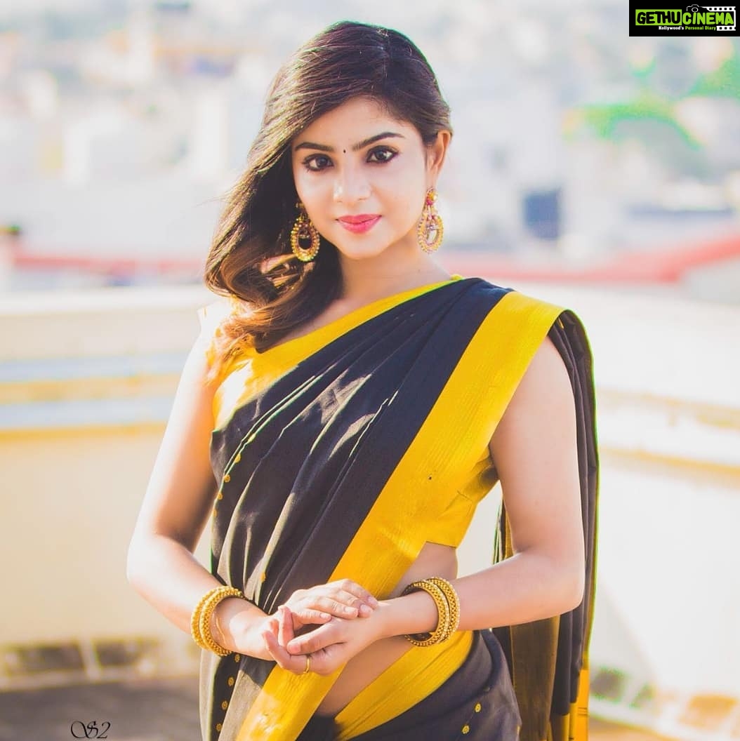 Pavithra Lakshmi Instagram - Be that woman of class ❤❤❤ Picture courtesy my very very own @shuttersparkstudios @kavin10081982 @adaiks_guts #pavithralakshmi #pavithra #popzy #actor #model #mallu #actress #poser #southindian #dowatyoulove #lovewatyoudo #blahblahblah