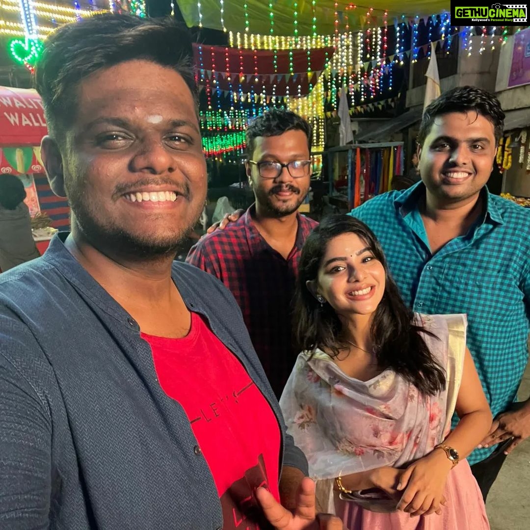 Pavithra Lakshmi Instagram - Some really good memories during the shoot of #NaaiSekar from signing up for this project till now, this project is and was all about fun and laughter Thanks to everyone who made it possible @agsentertainment @agscinemas @archanakalpathi @aishwaryakalpathi @venkat.manickam @kishorerajkumar @theofficialzaiyan @actorsathish @rampandian.n