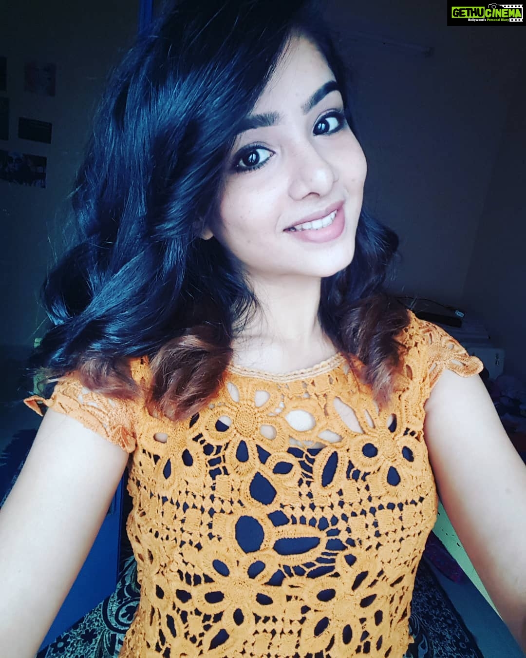 Pavithra Lakshmi Instagram - Believe❤ you are the best! You don't need any one to prove your existence #beingme #happyme #lovingmylife #happydays #pavithralakshmi #popzy #actor #model #blahblahblahblah #postfortheday🙈
