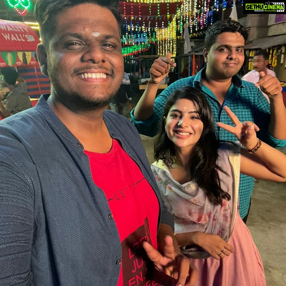 Pavithra Lakshmi Instagram - Some really good memories during the shoot of #NaaiSekar from signing up for this project till now, this project is and was all about fun and laughter Thanks to everyone who made it possible @agsentertainment @agscinemas @archanakalpathi @aishwaryakalpathi @venkat.manickam @kishorerajkumar @theofficialzaiyan @actorsathish @rampandian.n