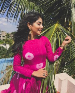 Pavithra Lakshmi Instagram - For the promotions of #naaisekar 
Styled by @shimona_stalin 
Wearing @tamarachennai 
Jewellery @aarvee.chennai