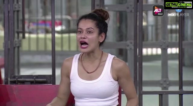 Payal Rohatgi Instagram - Today is only day you can do maximum votes a real honest person Payal ji. She is fighting alone against all sheep🐑 gang. Lockupp winner should be an honest person. Please vote and support Payal ji. U can do sms on 56161 & online on Altbalaji and Mxplayer🙏 #teampayal #payalrohatgi #lockupp #shernipayal