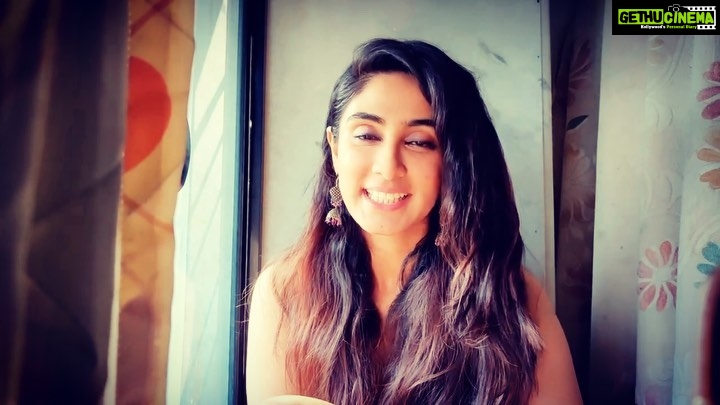Pearle Maaney Instagram - 🐘 🐘 Watch the Full Interview Now! Link in bio 😎LOCKDOWN TALKS - episode 1 @deeptisati she is extremely innocent and she is very positive... she is a happy and loving soul... that’s what made us best Firends ❤️ btw I’ve posted this video on my tiktok .. the best tiktok will be shared on my insta story... so start recording your version!😀 post under the #lockdowntalkswithpearlemaaney