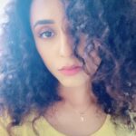 Pearle Maaney Instagram - 👊👆🤟✊🖐🤙🤙 yentharo enthow 🤓