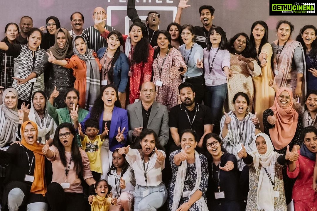 Pearle Maaney Instagram - The Paul & Pearle Show (Vol.1) . The Next Show is happening on April 2nd 2022 and the tickets are available on www.paulandpearle.com Link Also Available in Bio 🥰 See You on 2nd! Be there! ❤️ . Clicks @magicmotionmedia Event @dreams_floristsanddecorators Venue @kochimarriott