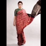 Pearle Maaney Instagram – 🍀 Lucky… believe that you are Lucky 🍀 if you do comment below… “I {your name} am lucky” ❤️
.
.

Stylist : @asaniya_nazrin 
Photography: @jiksonphotography 
MUAH @sebastian.miranda.3998 
Outfit: @milandesignkochi 
Jewellery: @kushalsfashionjewellery 
@zeekeralam
#funnynightswithpearlemaaney