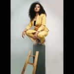 Pearle Maaney Instagram - Me at home right now... 🐒 . . Jokes apart... be safe my dear ones. Try to stay home as much as you all can.. if you have to step out make sure you take the right precautions and then step out. The most important thing is to stay Happy ... so wear that beautiful smile of yours and enjoy your time at home. ❤️ I love you all... May God protect you and your whole family 💫 all is well.. all is well... 😊 . . . . @jiksonphotography 📸 MUA @sebastian.miranda.3998 Styling @asaniya_nazrin Outfit @men_in_q_wedding Jewelry @kushalsfashionjewellery Asst @laamiya_c_k @raas.by.raniahusier For the shoot of Funny Nights on @zeekeralam