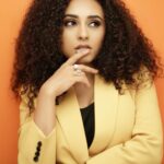 Pearle Maaney Instagram - Show ellaarum Kando aavo 🧐 . #funnynightswithpearlemaaney . . Outfit by @men_in_q_wedding Styling @asaniya_nazrin Click @jiksonphotography @kushalsfashionjewellery @zeekeralam
