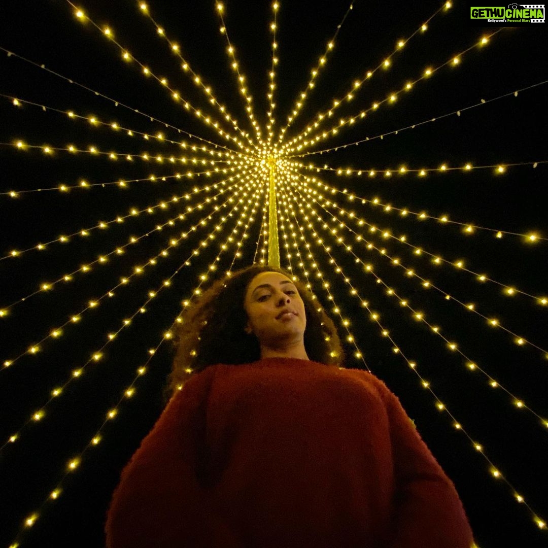 Pearle Maaney Instagram - Follow the light 💡 within. Be quite and listen... to the light.. within. . . @srinish_aravind I love this click!