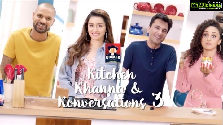 Pearle Maaney Instagram - Mmm...Thinking about this easy and delicious #OvernightOats recipe has got me like 😍 Yes, you heard that right! I tried cheffing around with @vikaskhannagroup on Season 3 of Kitchen, Khanna & Konversations! 😊So guys, go watch, learn and try out some healthy and tasty dishes! Now Streaming Only on Hotstar ! ❤️ @quaker_india @vikaskhannagroup @hotstar @shikhardofficial @shraddhakapoor . . . #QuakerOats, #StartEverydayTheOatsWay #KitchenKhannaKonversation, #KKKS3 #QuakerRecipes, #BreakfastGoals, #Healthybreakfast, #Breakfastbowl, #breakfastinspo, #Oatsforbreakfast #Oatmeal #Oatslover #Oats