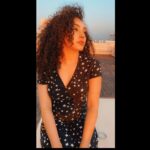 Pearle Maaney Instagram - Counting stars even before they arrive ✨ Click @srinish_aravind 🥰 #enjoyingtheSunSet