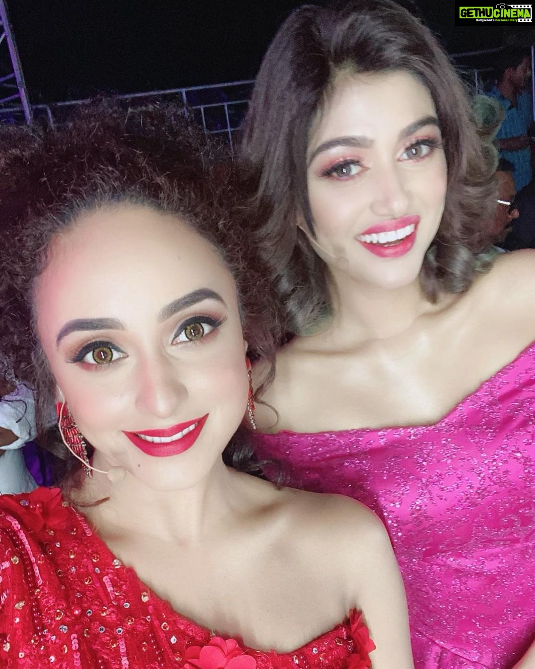 Pearle Maaney Instagram - Wishing Season 2 Contestants all the very best 🌸 . . . @oviyaahelenofficial Dress @sidneysladen