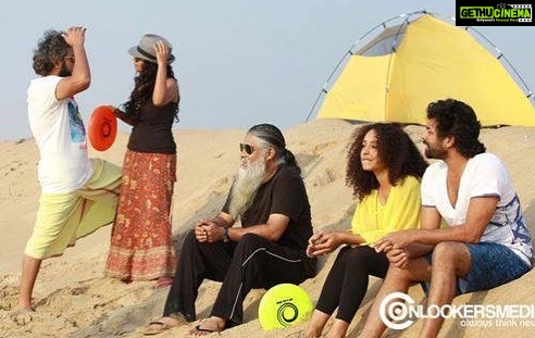 Pearle Maaney Instagram - Throwback to my first ride into movies. 🦋😎 Neelakasham Pachakadal Chuvanna Bhoomi 🍀 . . . @sameer_thahir @dqsalmaan @sunnywayn