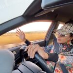 Pearle Maaney Instagram - Me driving towards 2020 😎😉🌸 wishing everyone a happy newyear in advance. Start fresh.. leave behind what is not needed.. take all the positives along... call your close ones and tell them how much they mean to you... Peace Love n Music to All ❤️ . . Video by my co-passenger for life @srinish_aravind
