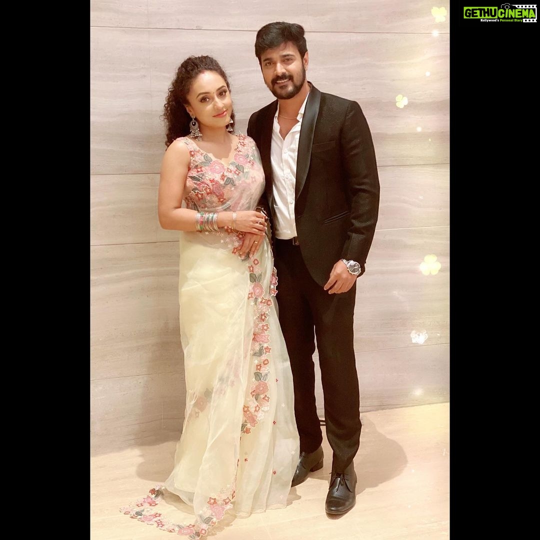 Pearle Maaney Instagram - Marriage is like Wine... it grows Richer with Time ❤️☺️ @srinish_aravind . . . I’m wearing @labelmdesigners