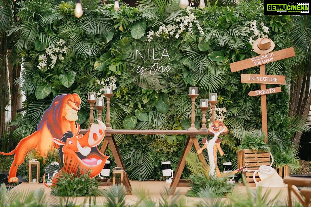 Pearle Maaney Instagram - ‘Nila Turns One’ One of the Most Beautiful Days of our life. Our little Angel is growing and we had to call the whole Jungle to celebrate with us 😋 @nila.pearlish ❤️ . Decor @dreams_floristsanddecorators Clicks @magicmotionmedia Cake @whisk_n_frost Location @tajmalabarcochin MUA @makeupandhairbysagallya