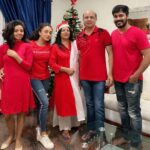 Pearle Maaney Instagram - Merry Christmas 🎄 ❤️ My dear ones ☺️ stay blessed 🌸 . Click by @sharathdavis