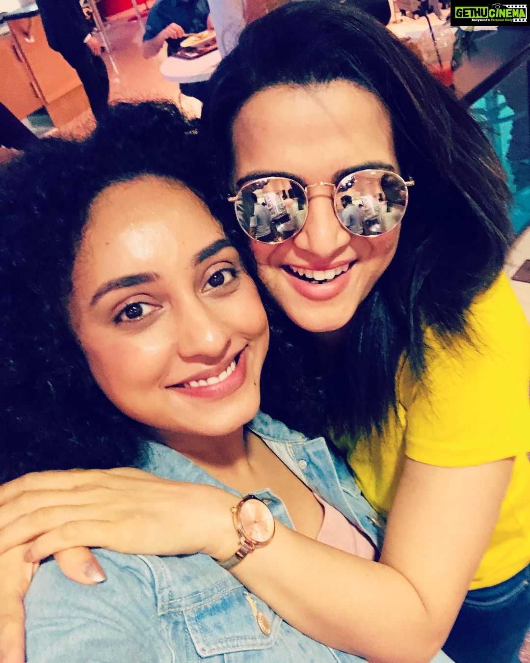 Pearle Maaney Instagram - With DD darling @ddneelakandan ❤️