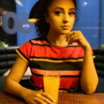 Pearle Maaney Instagram - Me while I’m waiting for my Pizza 🍕 to Arrive. Had one of the best pizzas in Cochin yesterday at @p60pizzeria . . Thank you @abramvrghz for this click !!! 🐥