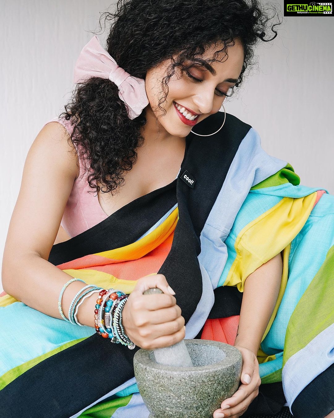 Pearle Maaney Instagram - Finished preparing the first collection and planning to launch it today at 5pm. Minnichekkane! 😘 @pearle.in website will be officially launched and will be open for purchases from 5pm 🌸