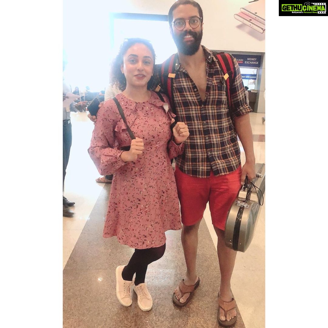 Pearle Maaney Instagram - Catching up with this brilliant Mind... He has been conquering millions of hearts with his music. Wishing him the very best for all his upcoming projects. Peace love n music @govindh001 #96movie #musicdirector