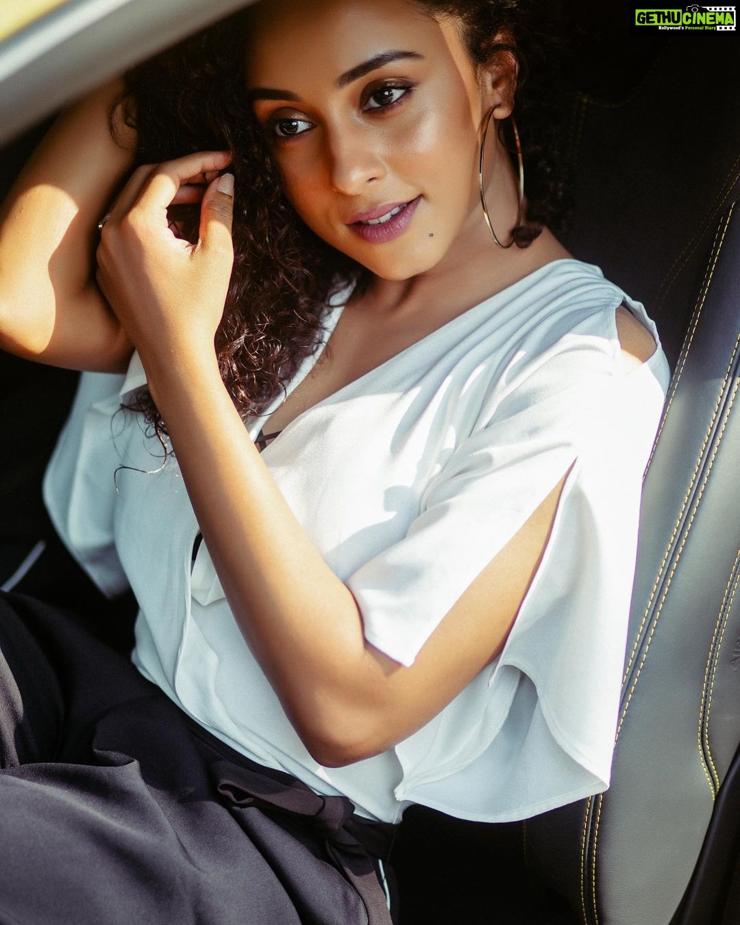 Pearle Maaney Instagram - I hope all your dreams come true ❤️ . . . @clintsoman click Styling @adampallil 🌸