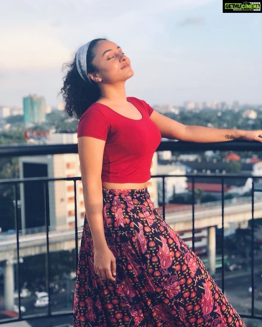 Pearle Maaney Instagram - Lived one More day...Positively. 🌸 . . . . . . #onestepatatime #goodlife #breathe #pearlemaaney