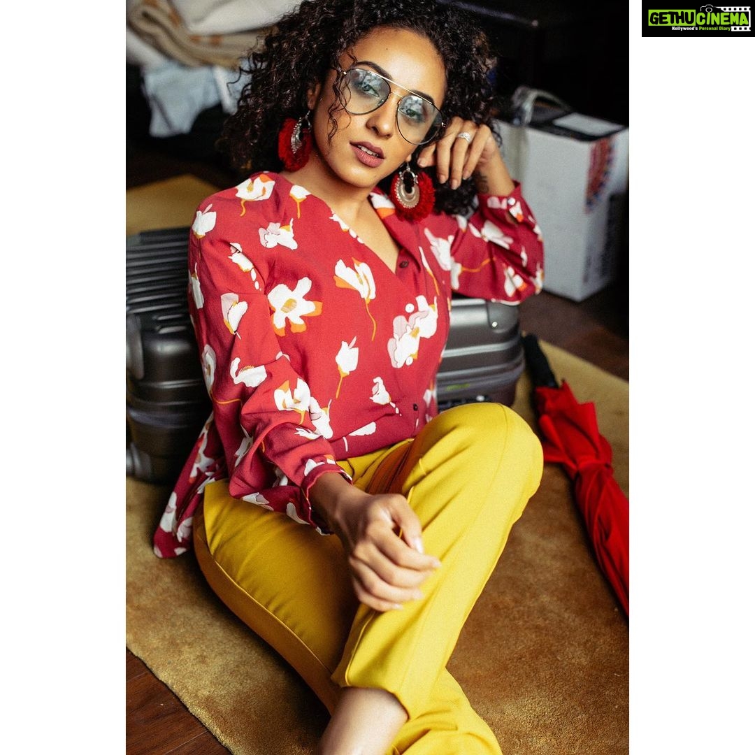 Pearle Maaney Instagram - ❤️ . . @clintsoman click @adampallil styling