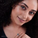 Pearle Maaney Instagram - We have to keep following the light...The light within. . . @jiksonphotography @thestudioloc