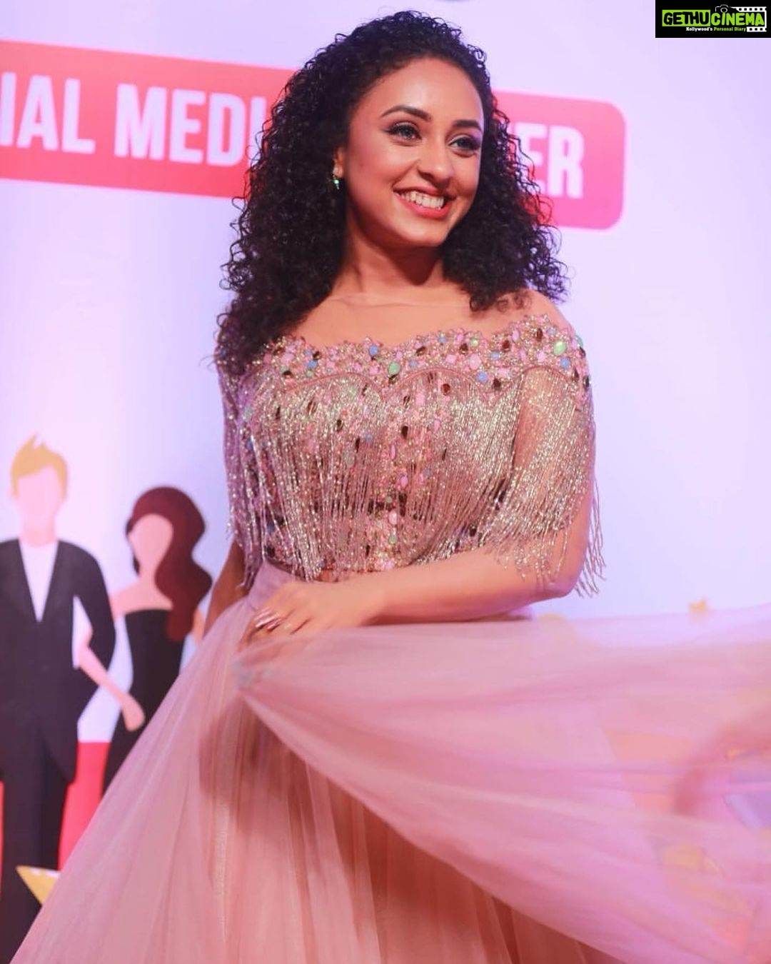 Pearle Maaney Instagram - SIIMA 2019 in Doha Styling @joe_elize_joy Dress @fatiz_bridal_emporio . #siima2019 #siima #pearlemaaney