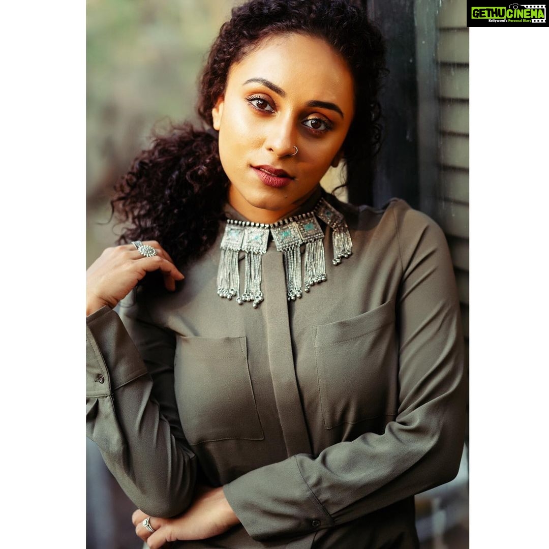 Pearle Maaney Instagram - The Next time Someone tells you... “You Can’t”, understand that the “T” is Silent 😋 they are actually saying “You Can!” 🥰 . . @clintsoman 📷 Styling @adampallil Makeup : Myself ☃️ . . . . . . . . . #motivation #photooftheday #instagram #instafashion #photography #girlsfashion