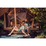 Pearle Maaney Instagram - Thank You!!! One Lakh Views in just 3 hours and still Counting . @srinish_aravind ❤️ “When you find true love... You will be Truly Strong” Song link in Bio and Story Swipe Up 😎🌸 Pearlish song @jecingeorge @coconut.weddings @coconutdestinations Bali
