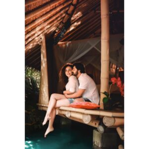Pearle Maaney Instagram - Pearlish Song Reloaded Out Now !!!! Link in Bio 🌸 . @srinish_aravind . Pearle Productions in association with @coconut.weddings @coconutdestinations Bali