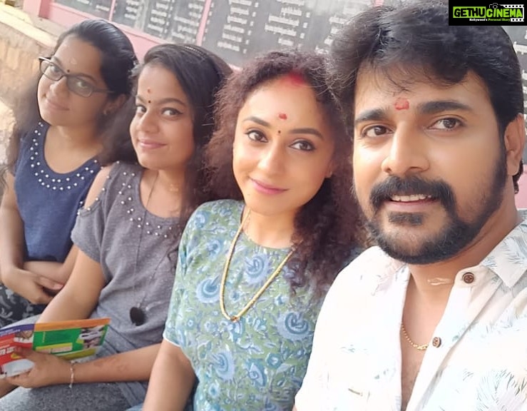 Pearle Maaney Instagram - Happy Birthday Rithi and Shruthi...😘 have a wonderful birthday! ❤️❤️❤️ #twins #family
