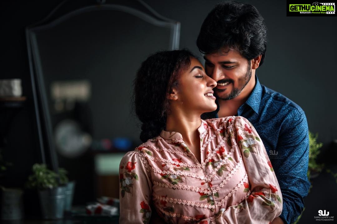 Pearle Maaney Instagram - The Treasure that I found in this beautiful world... 🌸@srinish_aravind🧿 Peace Love and Music to All 🧸