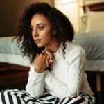 Pearle Maaney Instagram - “Avastha of My Fingers” after editing the Vlog. 😏 @srinish_aravind ithokke enthu! 🤪 . . @clintsoman click Styling @adampallil