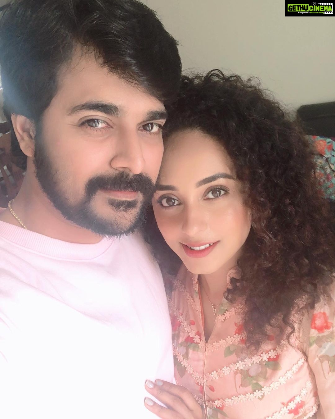 Pearle Maaney Instagram - π¦πΈπ¦ @srinish_aravind #gratitude . . Wearing @shemyofficial