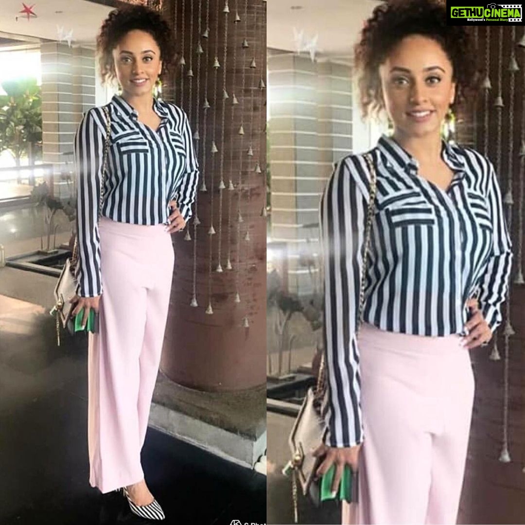 Pearle Maaney Instagram - Playing with stripes and pastels 🌸🐼🌸 #meetings #work