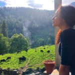 Pearle Maaney Instagram - Soaking up All the Peace Love and ‘Natures’ Music ❤️ . 📸 @srinish_aravind 🧿 . #himalayas #trekking #kutla . . Thank you @musetrails for being our guide through out this journey. Kutla