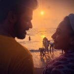 Pearle Maaney Instagram - 🌅 @srinish_aravind Because Pearls are found in the sea... and Pearlish is Fond of the Sea 😋❤️ . . . Click by @tia.sebastian Vypin lighthouse
