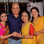 Pearle Maaney Instagram - Madhuramveppu☀️🌸❤️ Making sweet memories. . @maaneypaul @mollymaaney . . @sainu_whiteline click